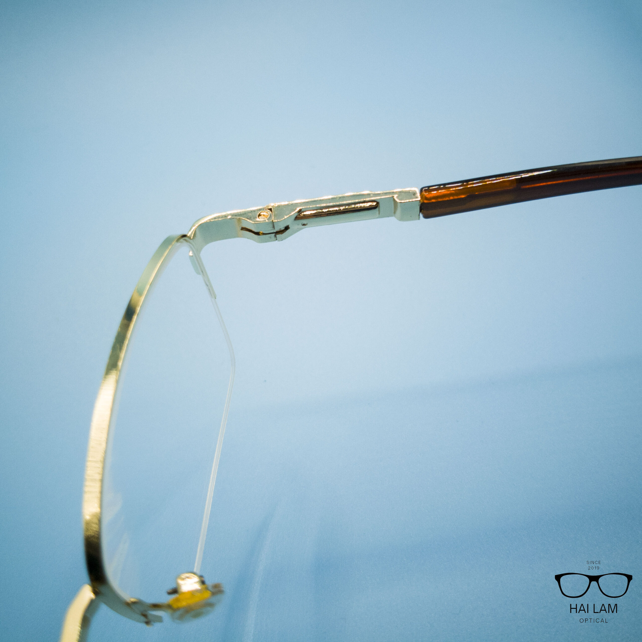 Kính lão thời trang nửa viền sang trọng và trẻ trung - Ảnh 4