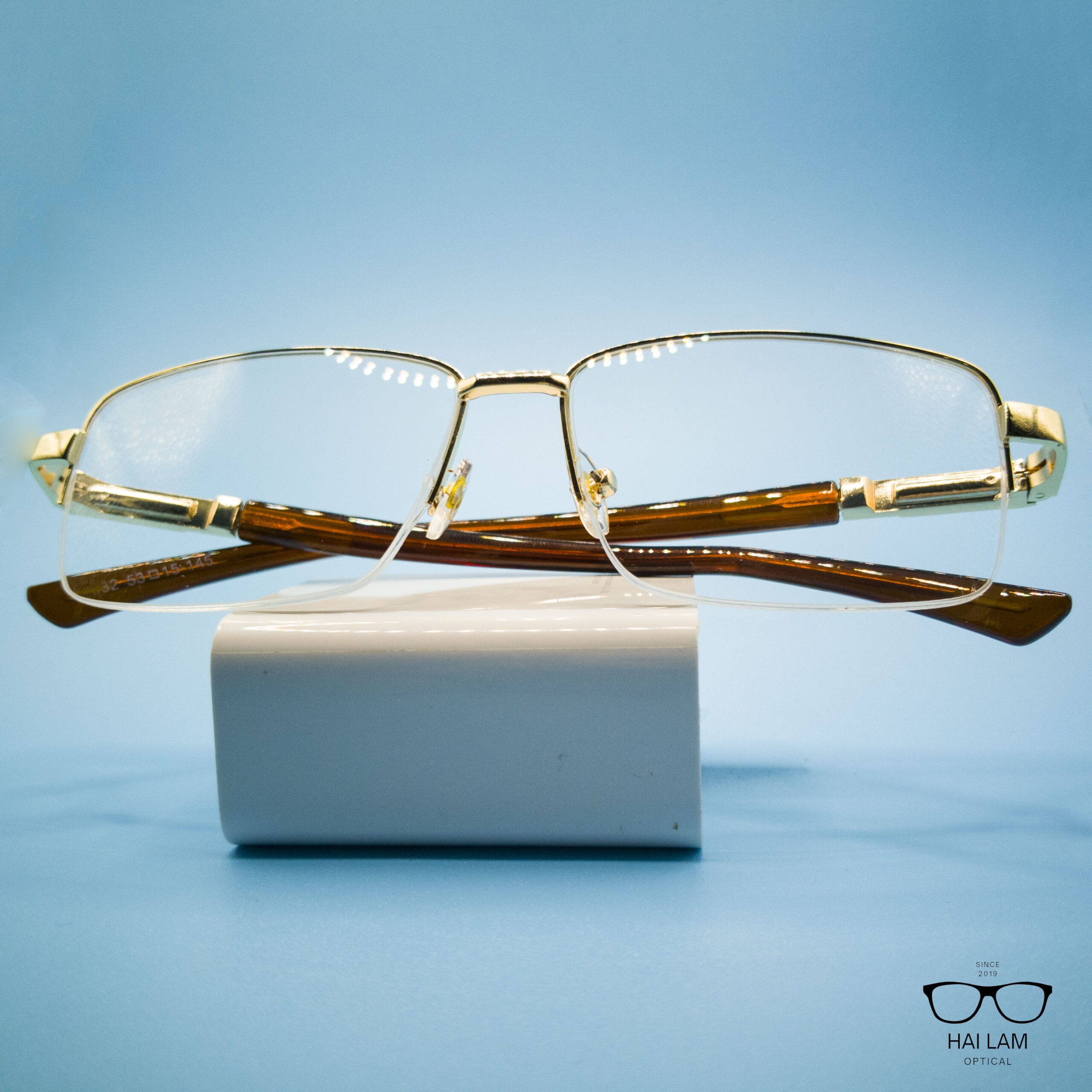 Kính lão thời trang nửa viền sang trọng và trẻ trung - Ảnh 2