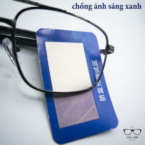 Trong-kinh-chong-anh-sang-xanh