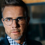 Tuổi 45 đã phải đeo kính lão hay chưa